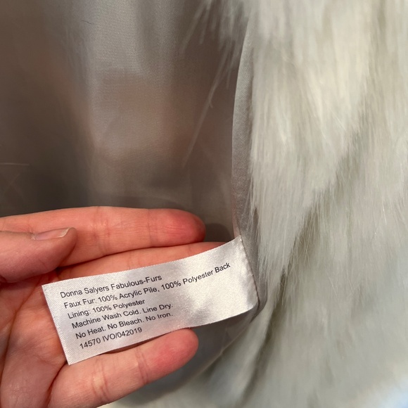 Donna Salyers Fabulous Furs White Faux Fur Long Vest Medium - Picture 4 of 5
